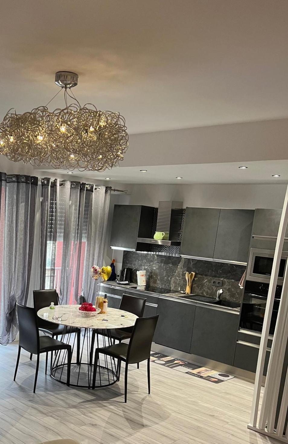 Gorgeous 2 Bedrooms Holiday Apartement นีซ ภายนอก รูปภาพ