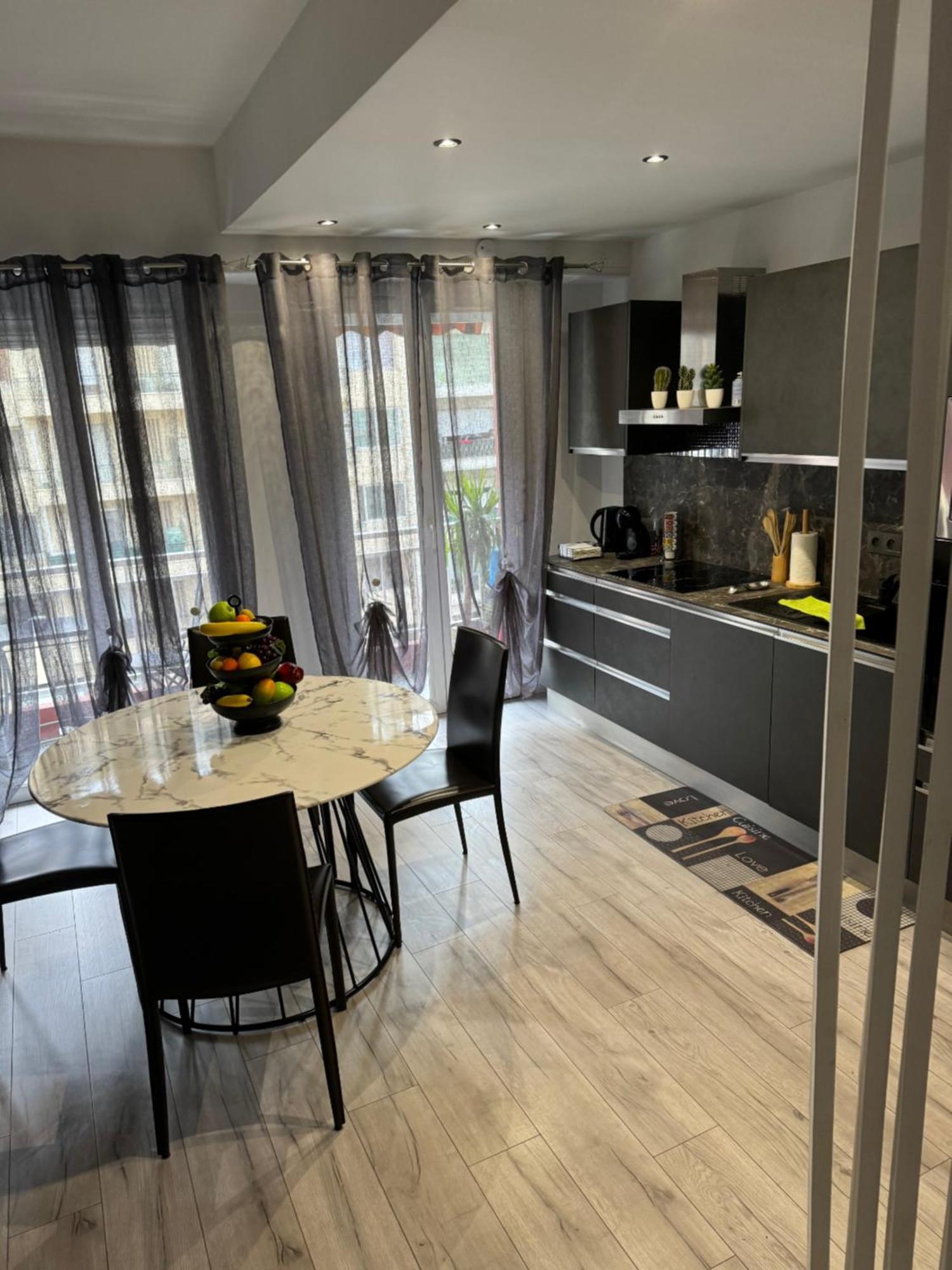 Gorgeous 2 Bedrooms Holiday Apartement นีซ ภายนอก รูปภาพ