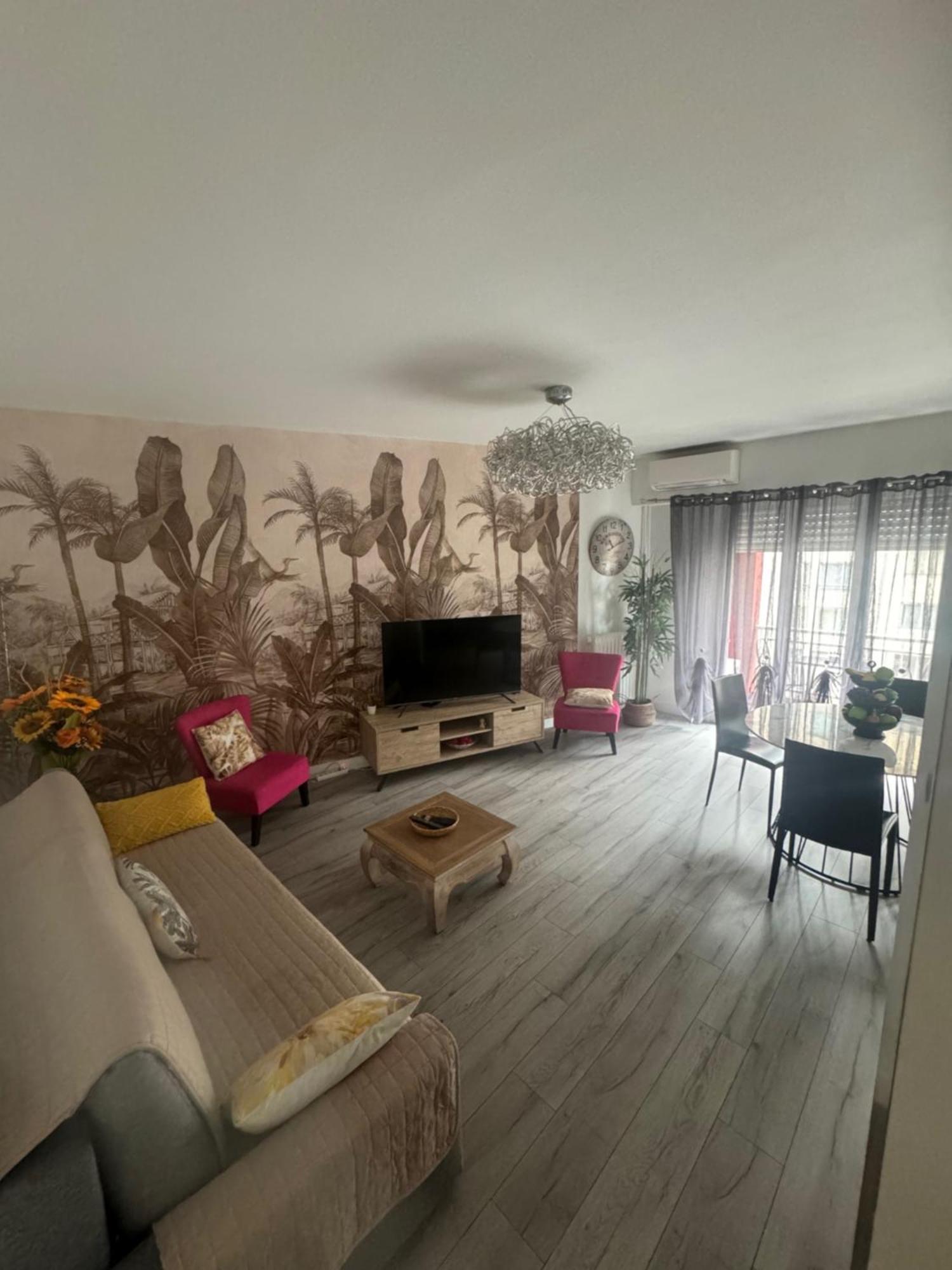 Gorgeous 2 Bedrooms Holiday Apartement นีซ ภายนอก รูปภาพ