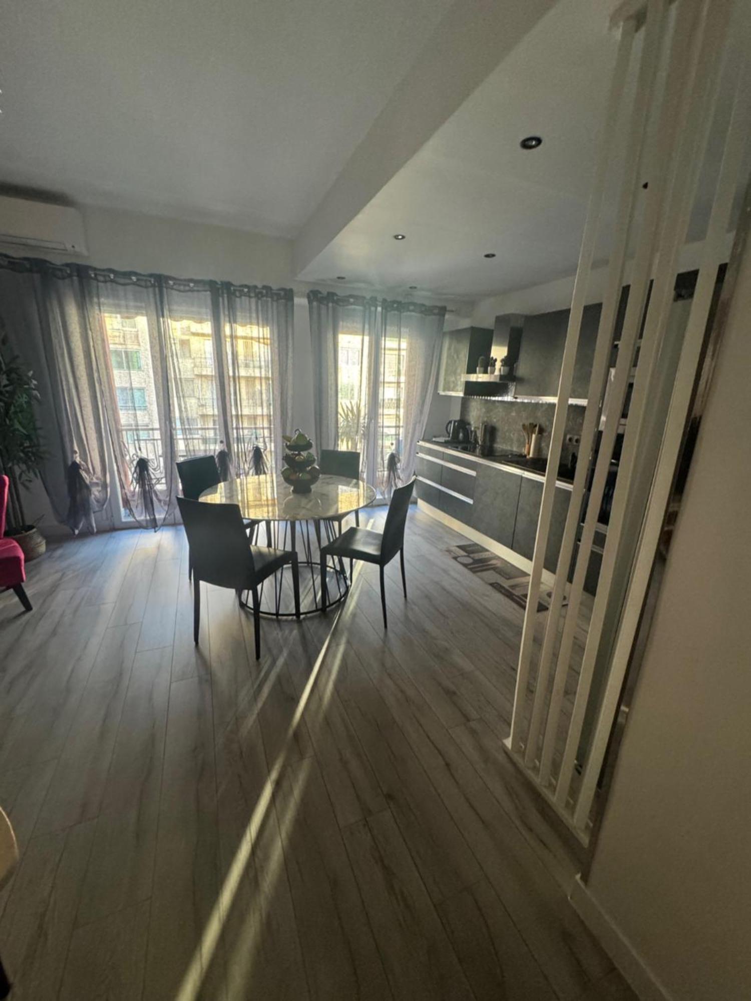 Gorgeous 2 Bedrooms Holiday Apartement นีซ ภายนอก รูปภาพ
